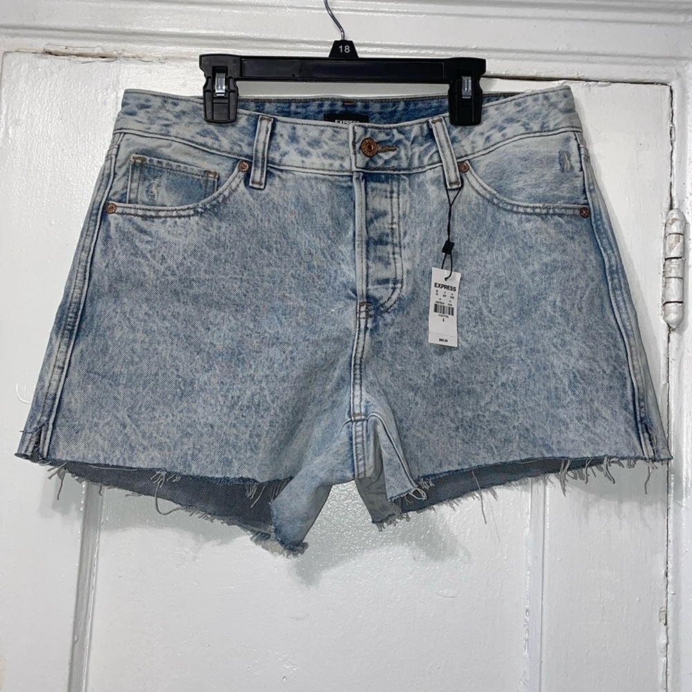 EXPRESS Acid Wash Denim boyfriend mid rise Shorts sz 6 - Picture 1 of 5